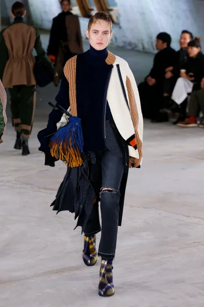 Look 32